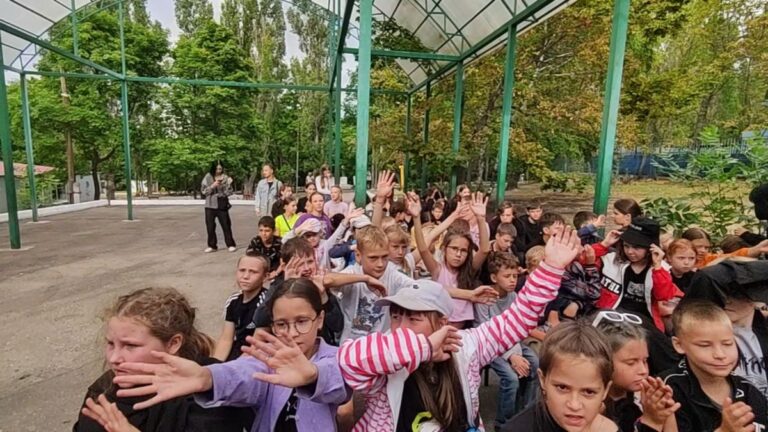 «Шефские концерты» проводит «драМ Кит» в летних оздоровительных лагерях